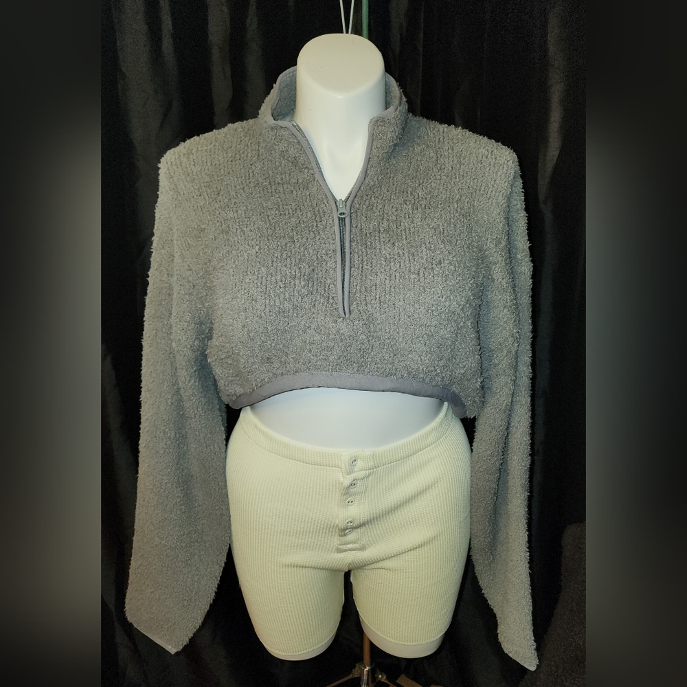 SKIMS NWT Rare color (Smoke) 3/4 zip Boucle/Sherpa L/XL